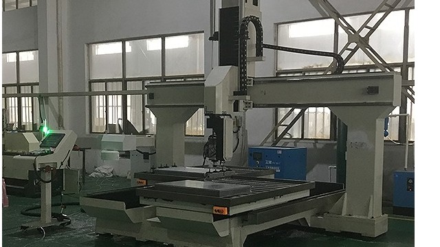 五轴加工中心有哪些常见的种类-beat365数控