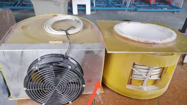 beat365数控的模具电磁加热炉的加热线圈组装！